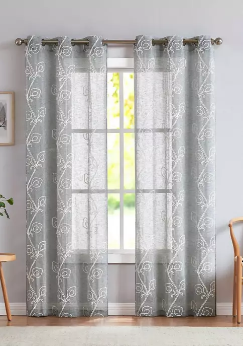 Steinbach Chubby Gretel Handmade Nutcracker, 14" 3 Steinbach Chubby Gretel Handmade Nutcracker, 14" - Image 3