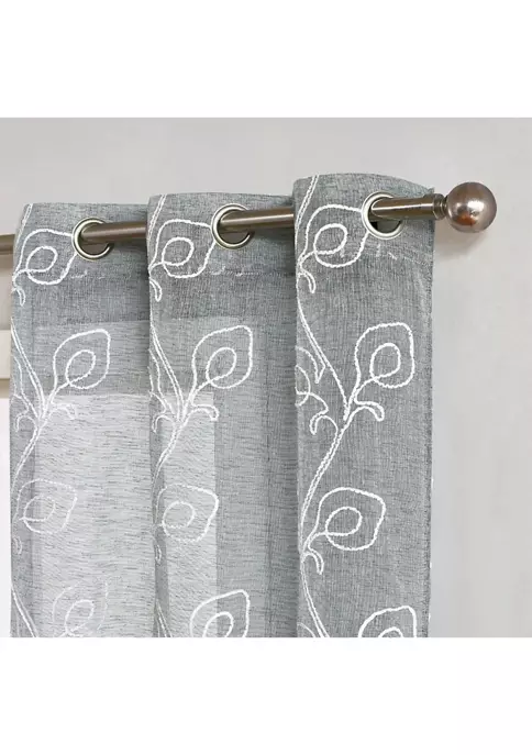 Steinbach Chubby Gretel Handmade Nutcracker, 14" 4 Steinbach Chubby Gretel Handmade Nutcracker, 14" - Image 4